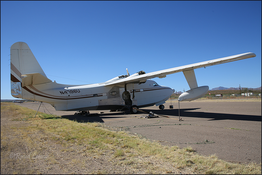 HU-16 at Globe,AZ