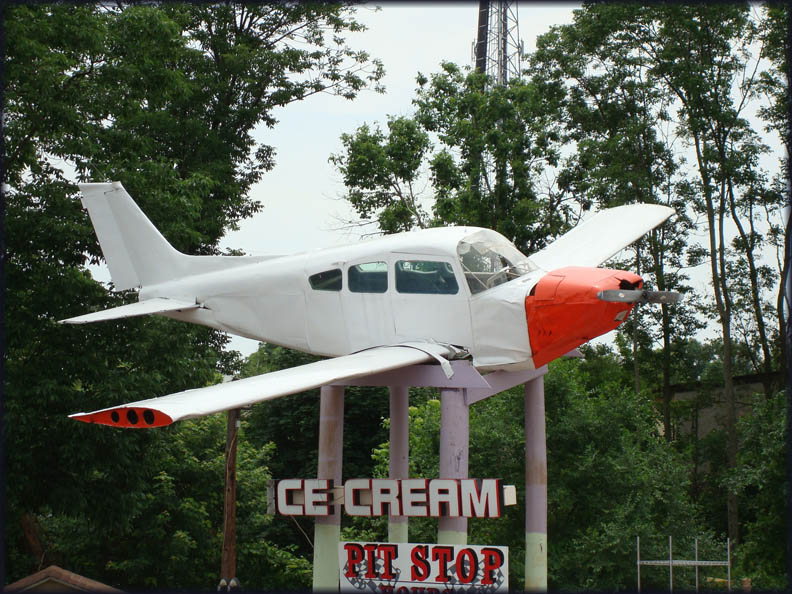 Unidentified 'plane' at Collegeville